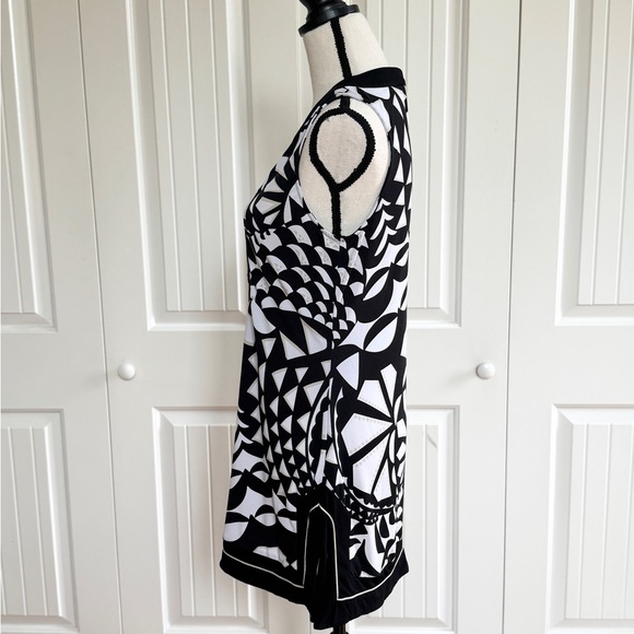WHBM Black & White Geometric Shift Dress M Sleeveless Mod Tunic Resort Wear - Picture 5 of 15
